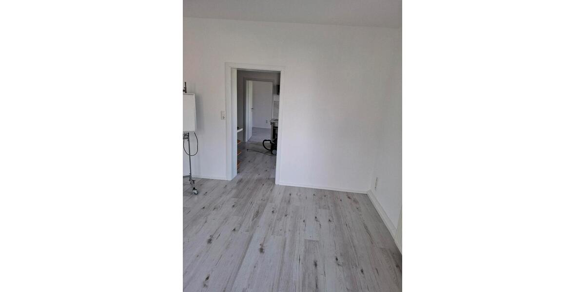 Erdgeschoßwohnung Gornsdorf - 2 Zimmer, 50 m&sup2;, 300&euro; | Angebot:25933585