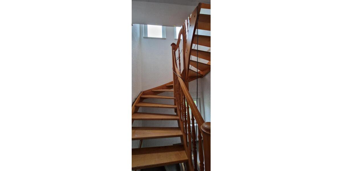 Dachgeschoßwohnung Hohenstein-Ernstthal Ernstthal - 5 Zimmer, 98 m&sup2;, 630&euro; | Angebot:25232383