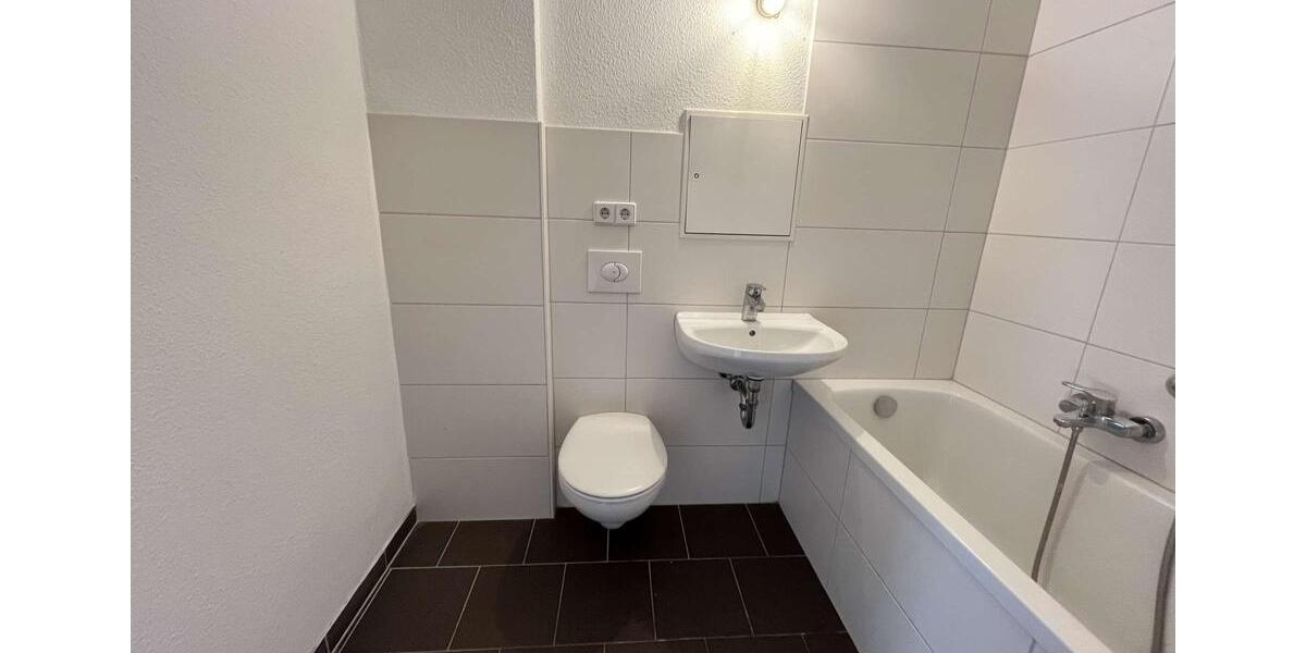 Etagenwohnung Reinsdorf - 6 Zimmer, 112 m&sup2;, 680&euro; | Angebot:24535095