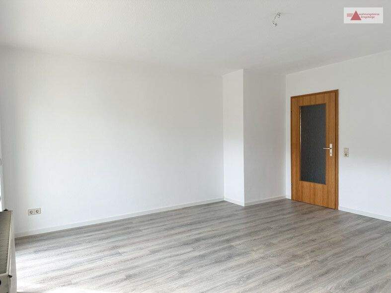 Etagenwohnung Zwickau Eckersbach - 3 Zimmer, 70 m&sup2;, 455&euro; | Angebot:25688346