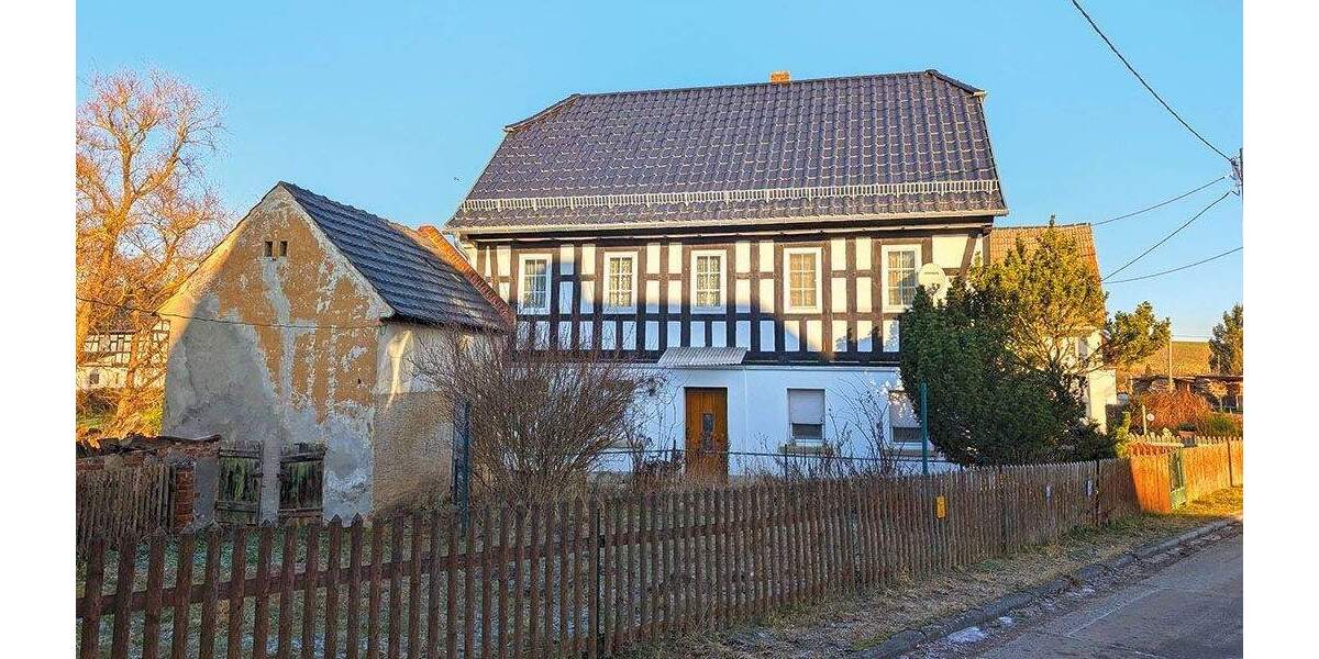 Einfamilienhaus Schmölln Illsitz - 7 Zimmer, 115 m&sup2;, 25.000&euro; | Angebot:25739926