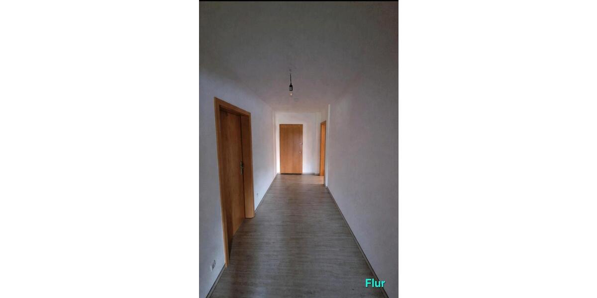 Hochparterre Lauter-Bernsbach Bernsbach - 5 Zimmer, 105 m&sup2;, 693&euro; | Angebot:24840388