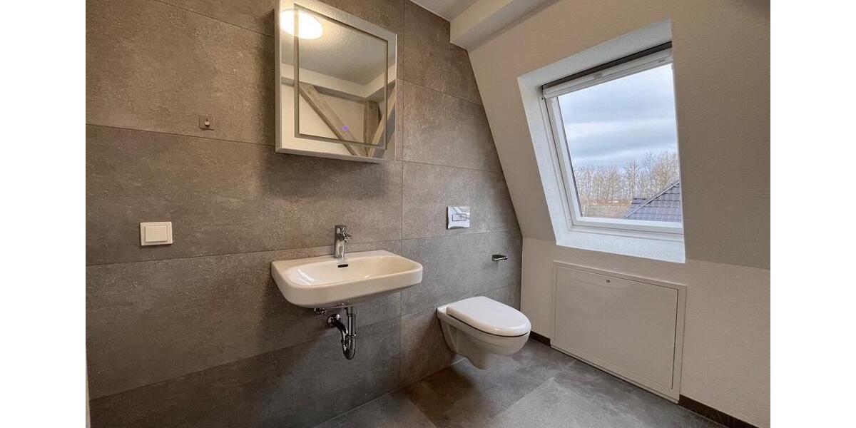 Doppelhaushälfte Zwickau - 3 Zimmer, 95 m&sup2;, 1.250&euro; | Angebot:25395037