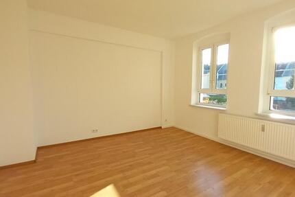 Wohnung Glauchau - 4 Zimmer, 87 m&sup2;, 480&euro; | Angebot:25867453