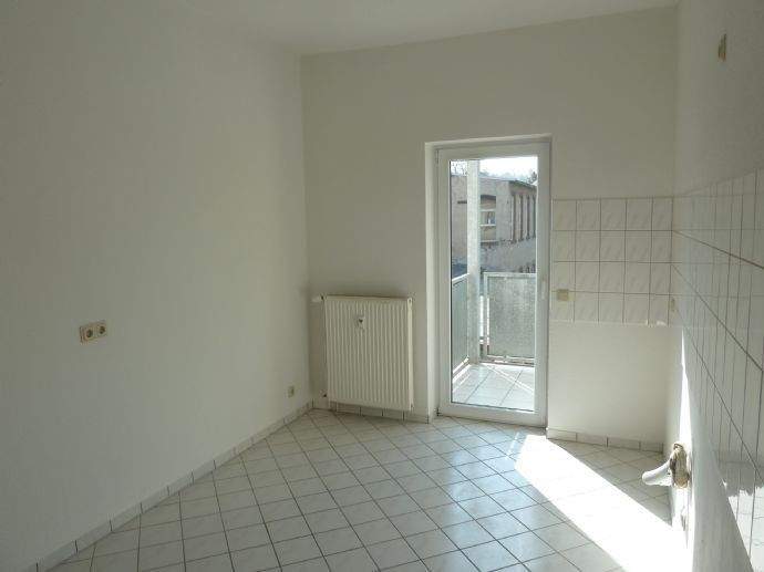 Etagenwohnung Schmölln - 2 Zimmer, 56 m&sup2;, 300&euro; | Angebot:25671829