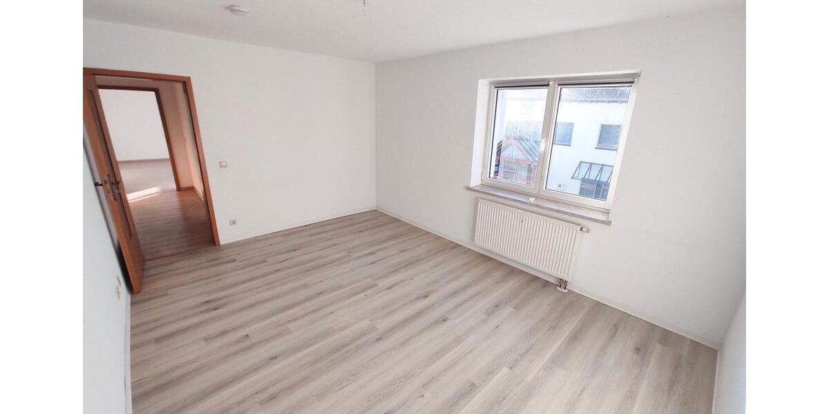 Etagenwohnung Hohenstein-Ernstthal Ernstthal - 2 Zimmer, 52 m&sup2;, 280&euro; | Angebot:24743683