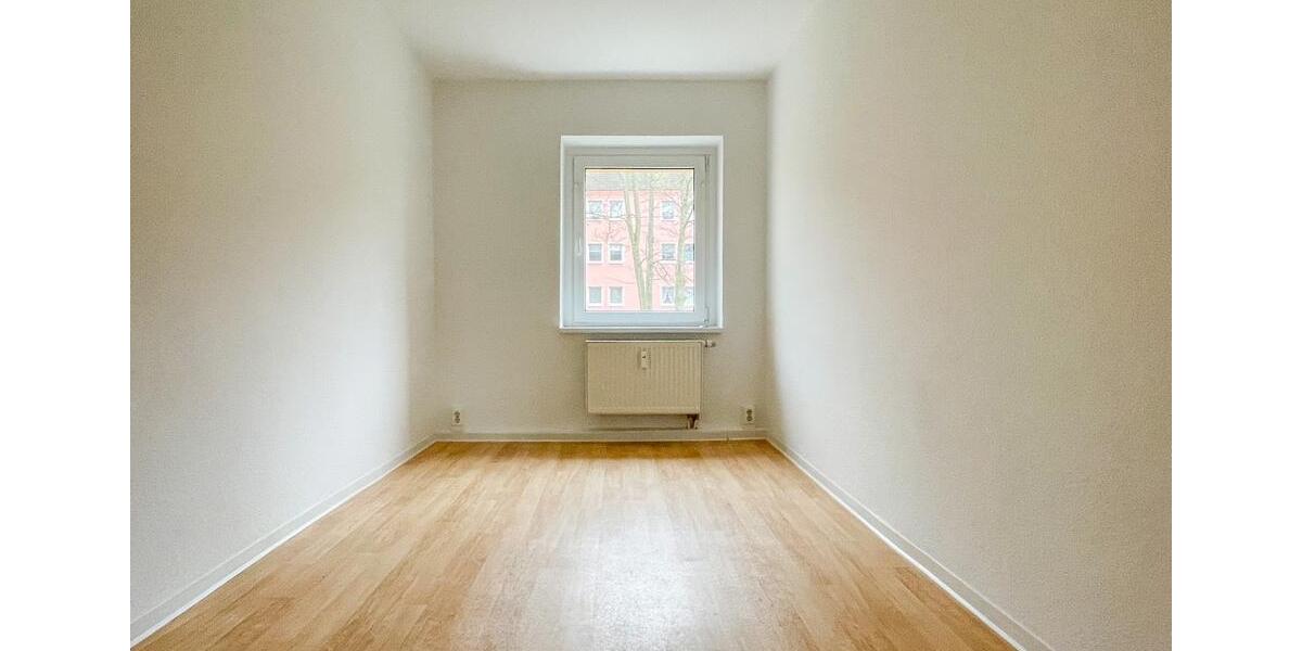 Etagenwohnung Zwickau Auerbach - 3 Zimmer, 61 m&sup2;, 289&euro; | Angebot:21186838