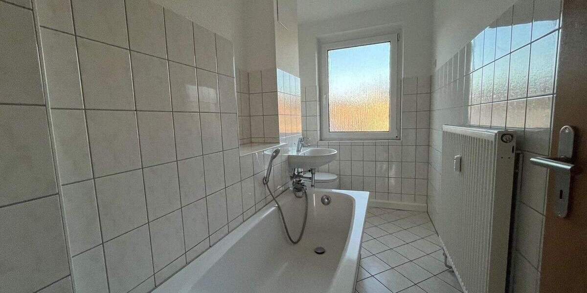 Etagenwohnung Zwickau Marienthal - 3 Zimmer, 59 m&sup2;, 370&euro; | Angebot:25778680