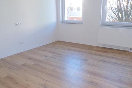 Wohnung Zwickau - 2 Zimmer, 60 m&sup2;, 350&euro; | Angebot:24622144