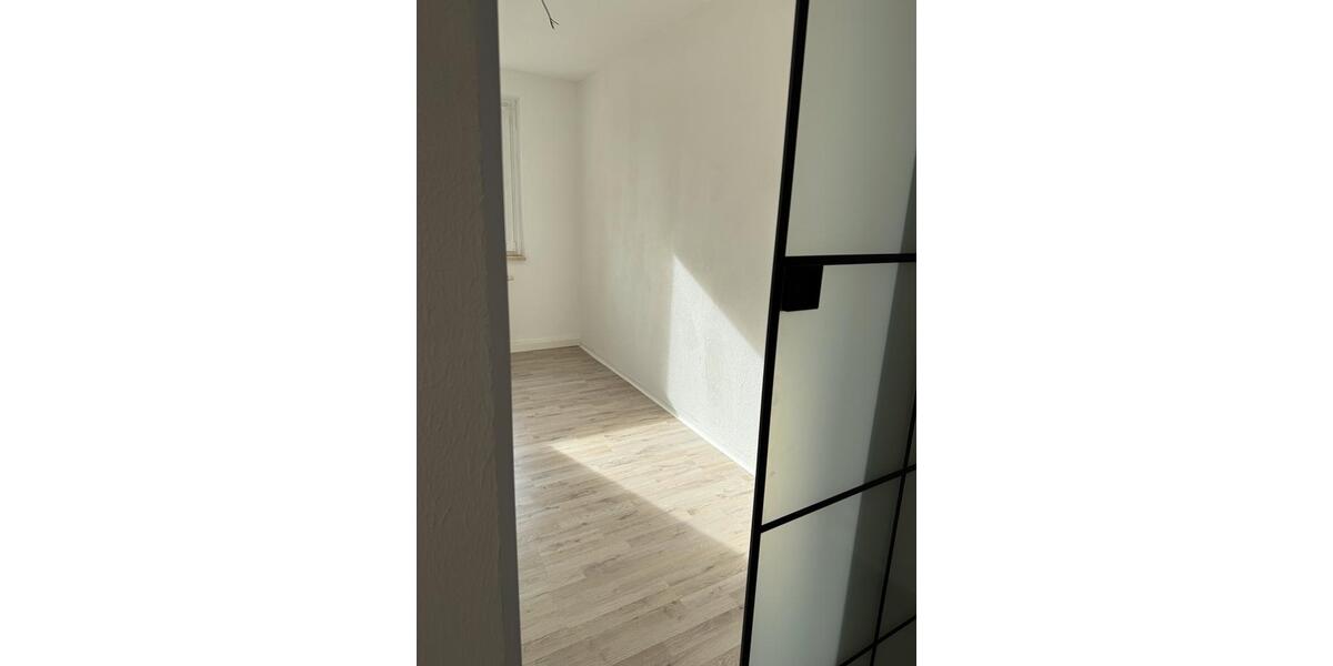 Etagenwohnung Zwönitz - 2.5 Zimmer, 56 m&sup2;, 392&euro; | Angebot:25779302