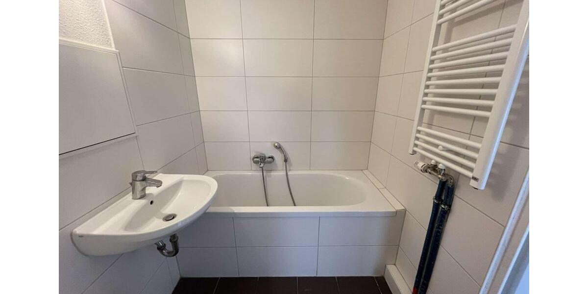 Etagenwohnung Reinsdorf - 6 Zimmer, 112 m&sup2;, 680&euro; | Angebot:24535095