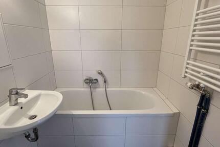 Wohnung Reinsdorf - 6 Zimmer, 112 m&sup2;, 680&euro; | Angebot:24535095