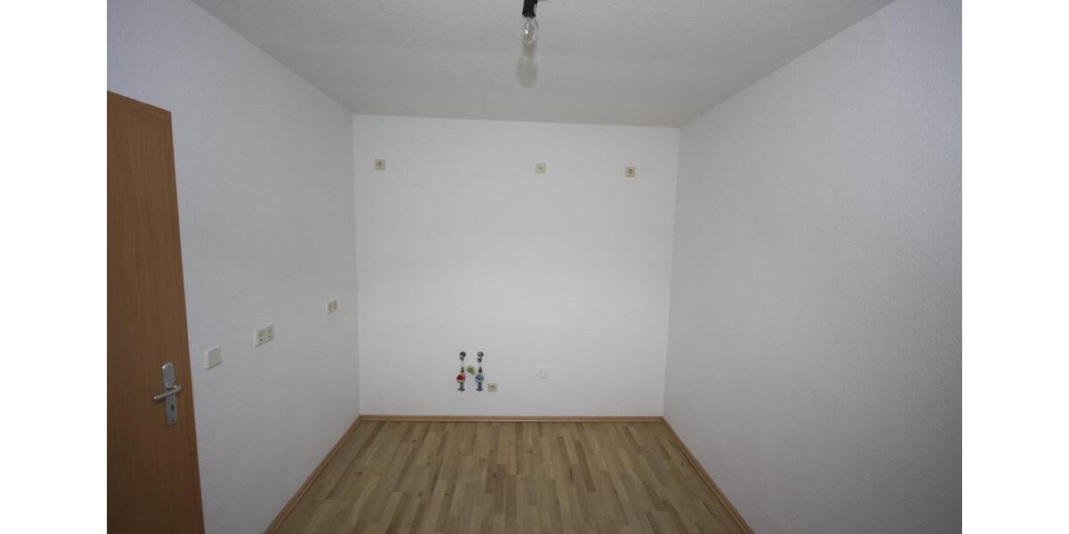 Dachgeschoßwohnung Schönheide - 2 Zimmer, 55 m&sup2;, 310&euro; | Angebot:17033647