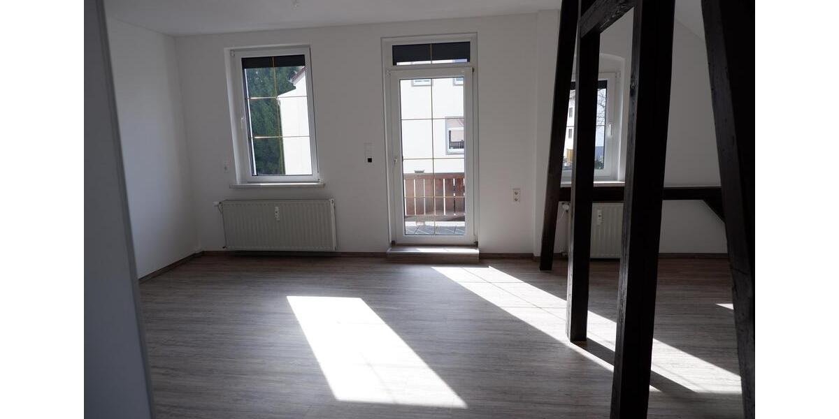 Dachgeschoßwohnung Wilkau-Haßlau Haßlau - 4 Zimmer, 105 m&sup2;, 830&euro; | Angebot:25879866