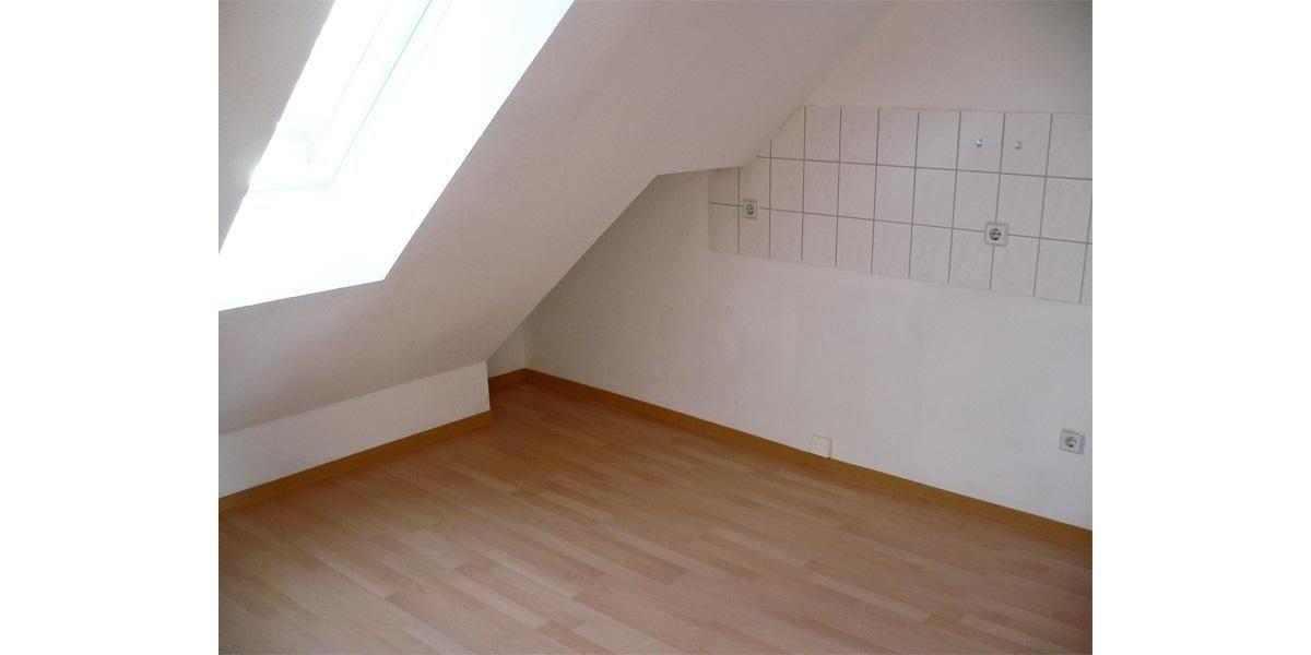 Dachgeschoßwohnung Reichenbach im Vogtland Obermylau - 1 Zimmer, 31 m&sup2;, 186&euro; | Angebot:25854254