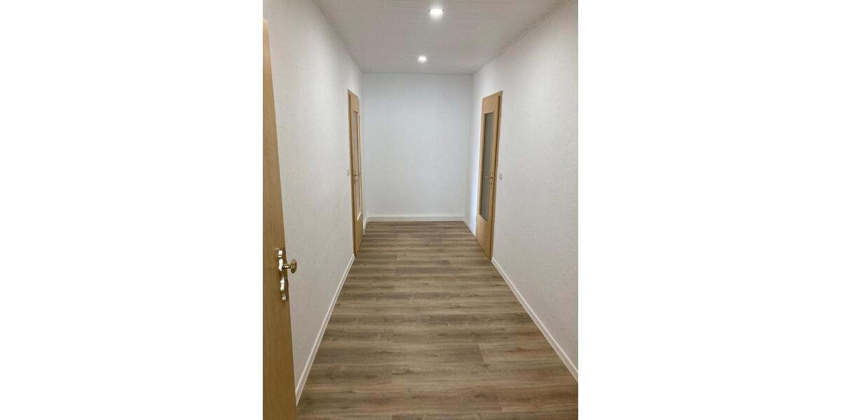 Etagenwohnung Greiz - 2 Zimmer, 80 m&sup2;, 410&euro; | Angebot:24851865