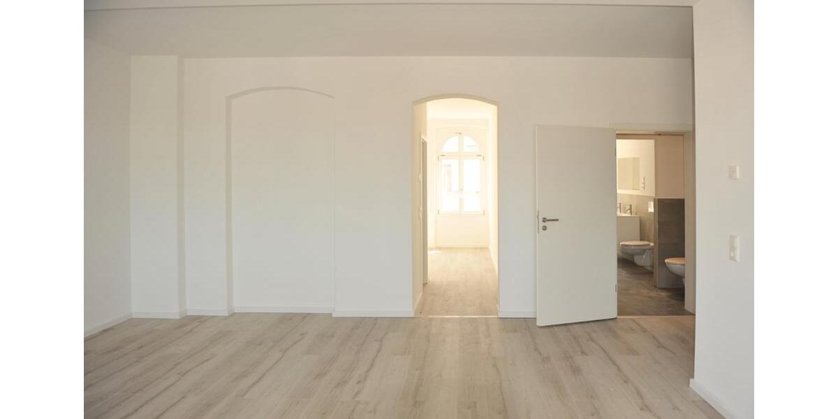 Etagenwohnung Zwickau - 4 Zimmer, 126 m&sup2;, 1.035&euro; | Angebot:24473692