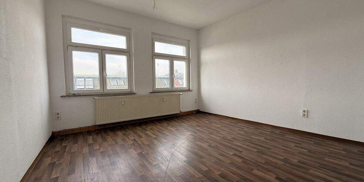 Etagenwohnung Zwickau Innenstadt - 5 Zimmer, 115 m&sup2;, 550&euro; | Angebot:25734804