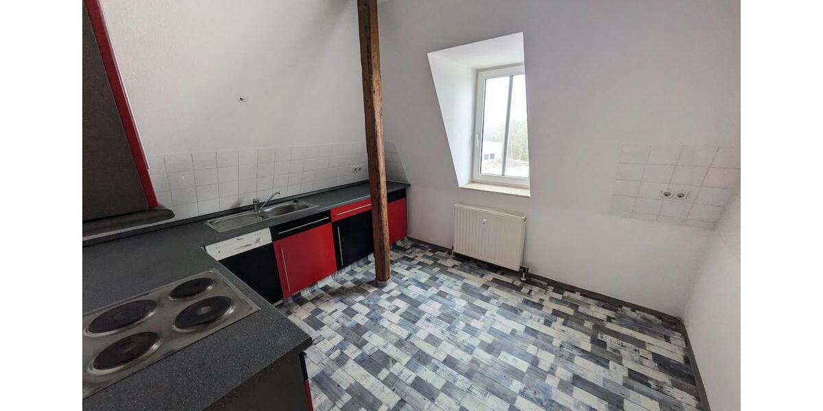 Dachgeschoßwohnung Zwickau - 2 Zimmer, 62 m&sup2;, 330&euro; | Angebot:25945672