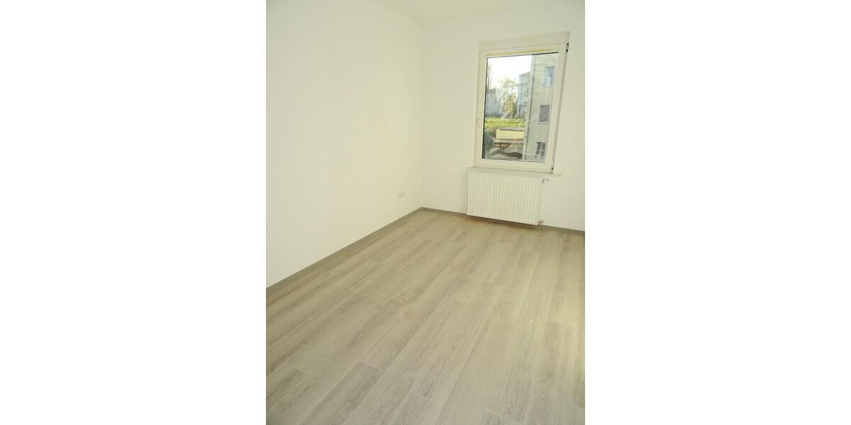 Etagenwohnung Zwickau - 4 Zimmer, 120 m&sup2;, 700&euro; | Angebot:21447983