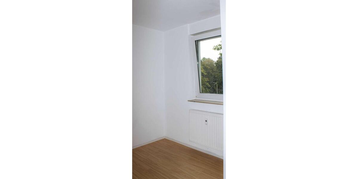 Etagenwohnung Zwickau - 2 Zimmer, 42 m&sup2;, 506&euro; | Angebot:23146896