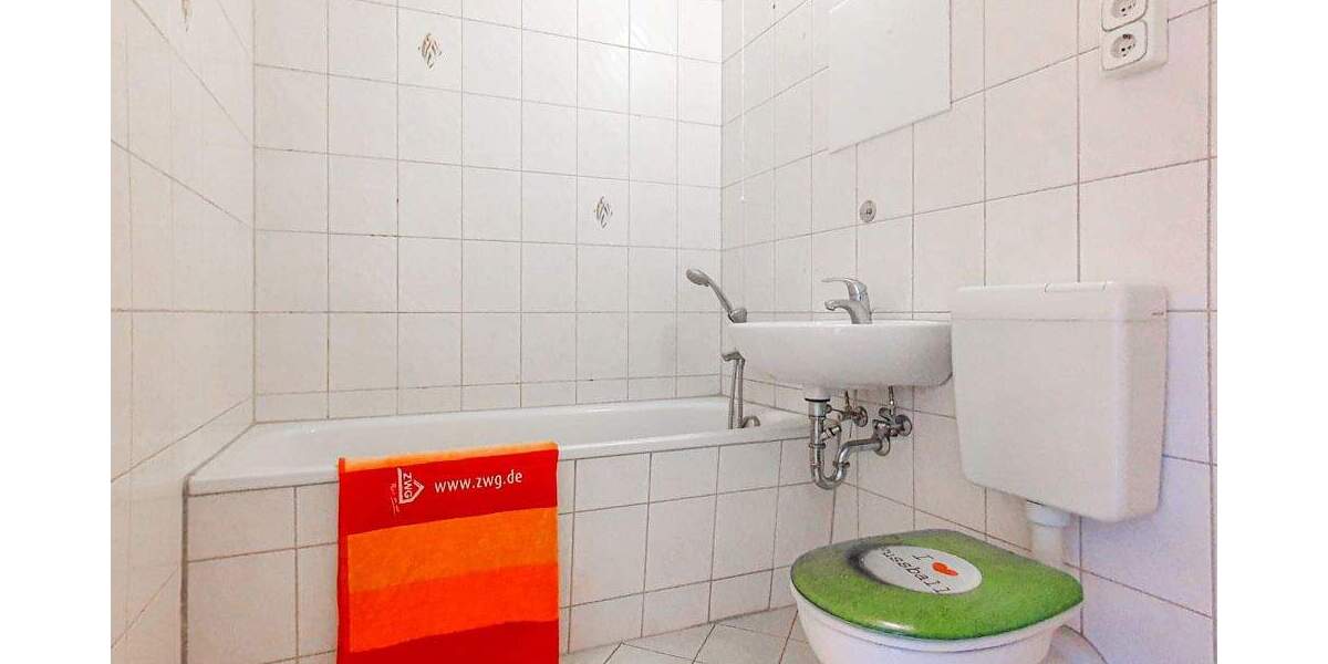 Etagenwohnung Zwickau Eckersbach - 3 Zimmer, 55 m&sup2;, 330&euro; | Angebot:25676704