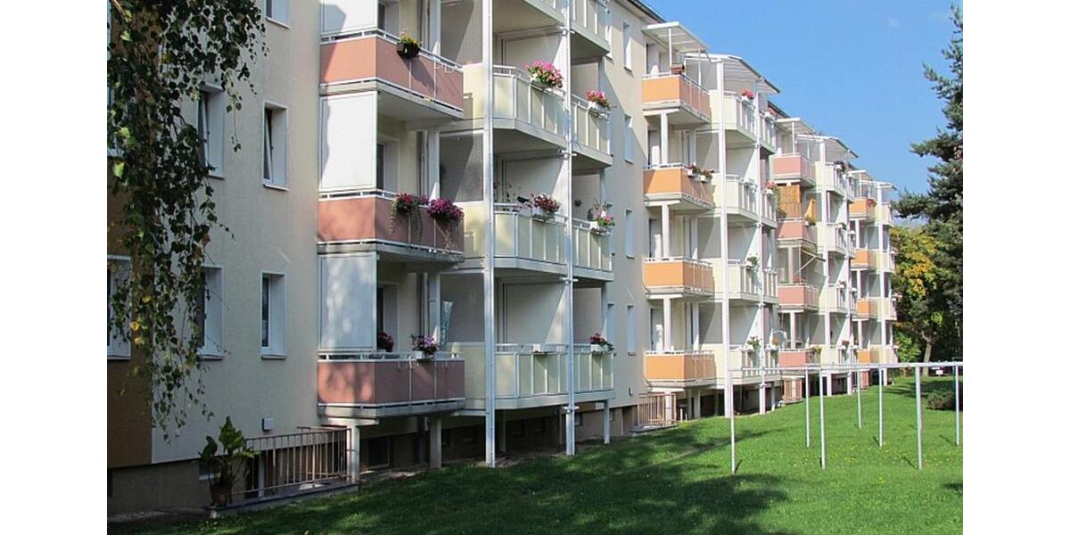 Etagenwohnung Reichenbach im Vogtland - 2 Zimmer, 50 m&sup2;, 300&euro; | Angebot:25857019