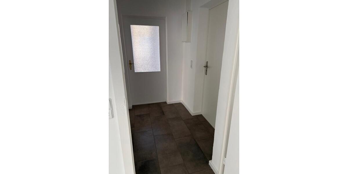 Etagenwohnung Limbach-Oberfrohna Oberfrohna - 2 Zimmer, 65 m&sup2;, 490&euro; | Angebot:25845832