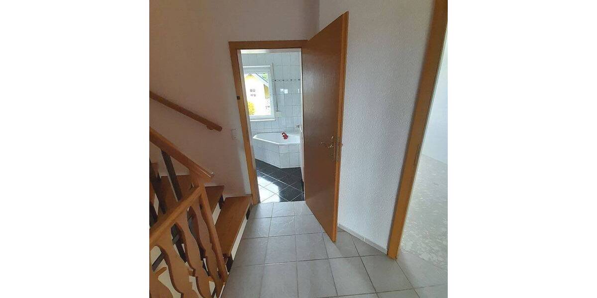 Geräumige Doppelhaushäfte mit toller Aussicht - Doppelhaushälfte Neumark | Angebot:25475823