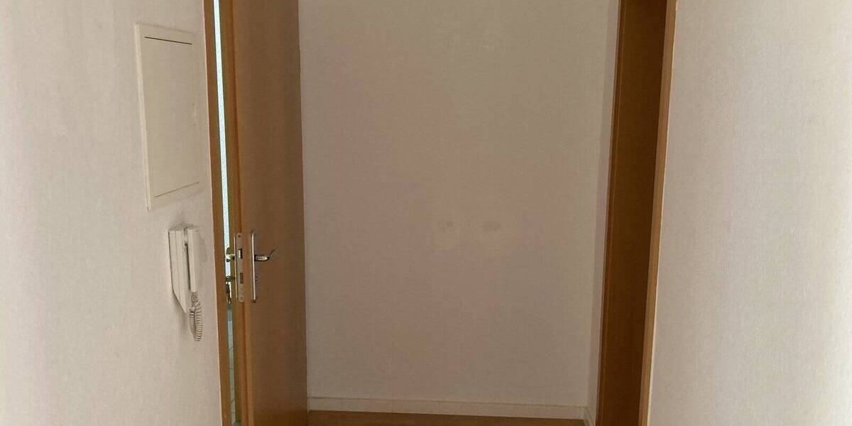 Etagenwohnung Zwickau Marienthal - 2 Zimmer, 56 m&sup2;, 335&euro; | Angebot:25707406