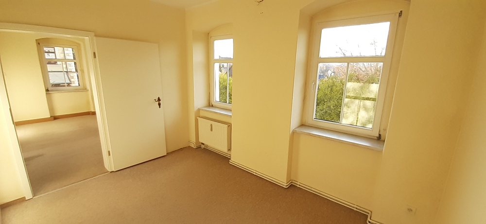 helle Zwei-Zimmer-Wohnung in ruhiger Lage mit guter Fernsicht - Etagenwohnung Lauter-Bernsbach Bernsbach | Angebot:14517890