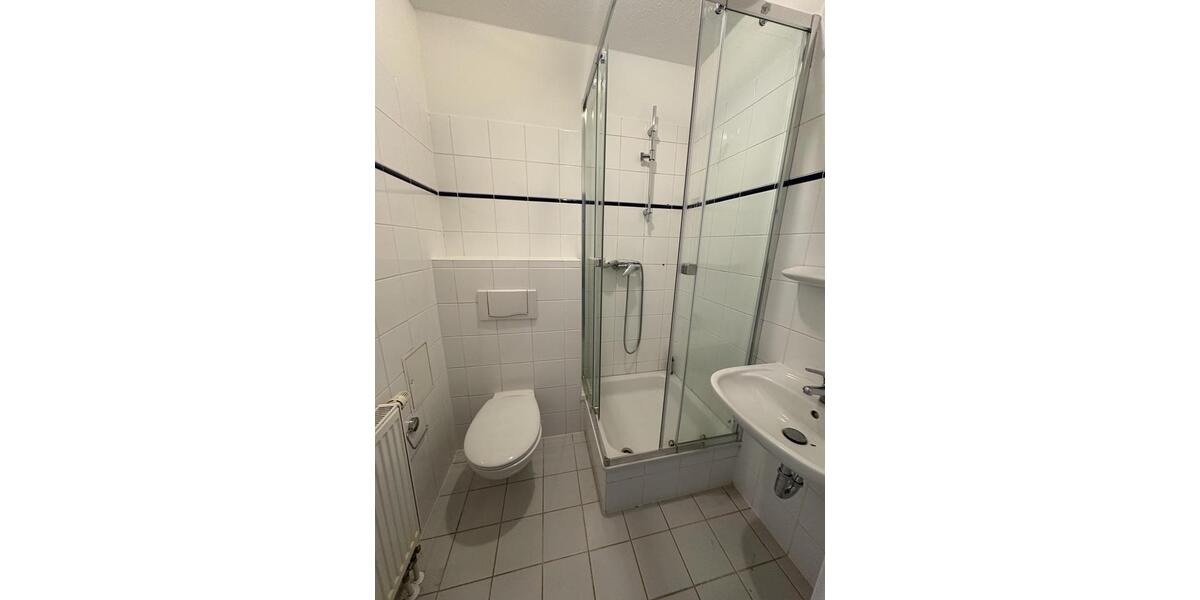 Erdgeschoßwohnung Zwickau - 4 Zimmer, 96 m&sup2;, 671&euro; | Angebot:24570448