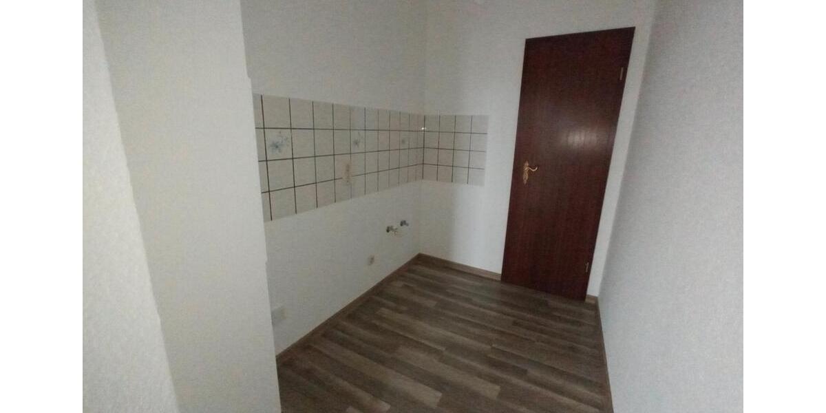 Etagenwohnung Schmölln - 2 Zimmer, 49 m&sup2;, 300&euro; | Angebot:24177620