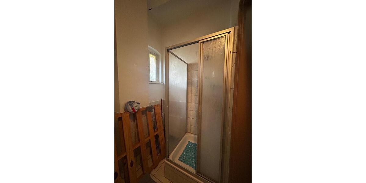 Hochparterre Crimmitschau - 2 Zimmer, 72 m&sup2;, 400&euro; | Angebot:25868358