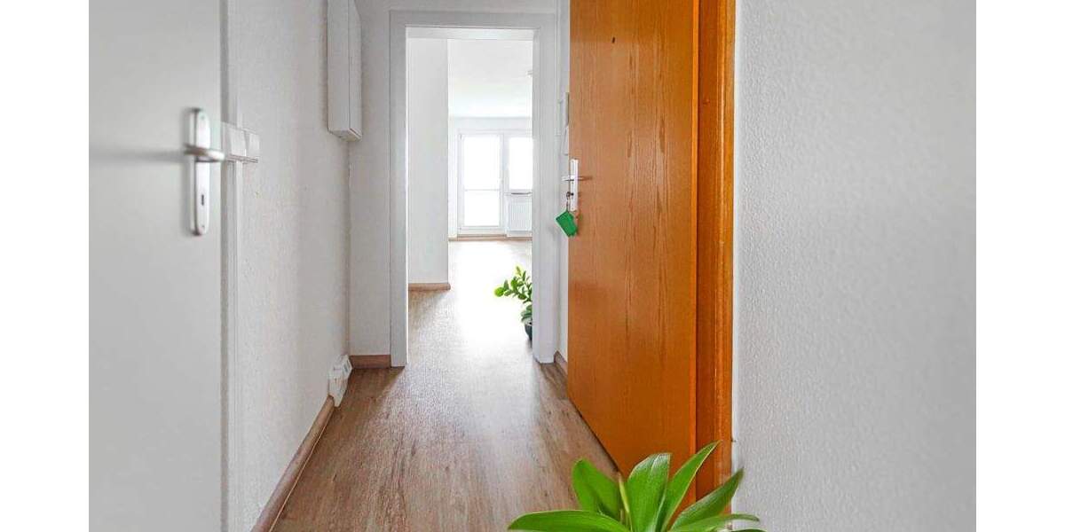 Etagenwohnung Zwickau Eckersbach - 3 Zimmer, 55 m&sup2;, 330&euro; | Angebot:25733945