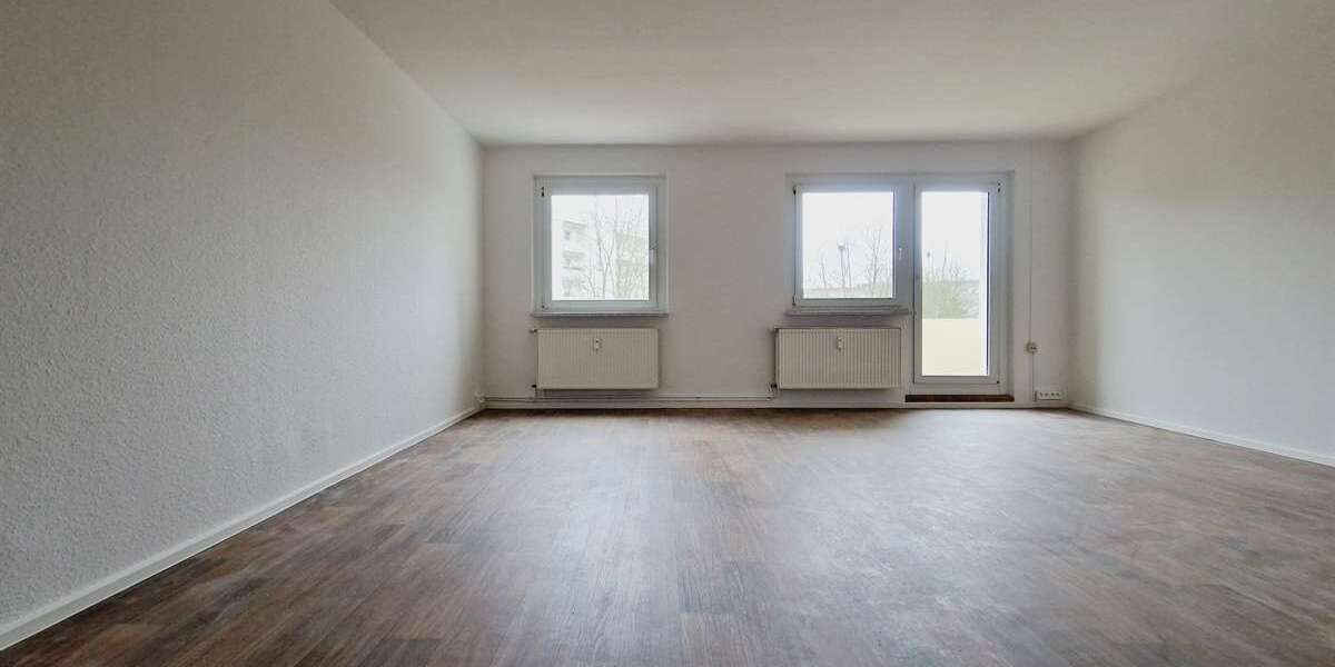 Etagenwohnung Glauchau - 3 Zimmer, 67 m&sup2;, 390&euro; | Angebot:18852222