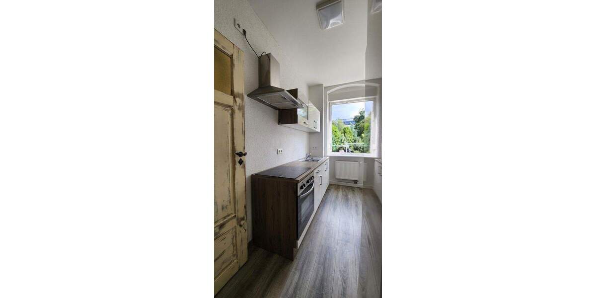 Etagenwohnung Zwickau Innenstadt - 3 Zimmer, 80 m&sup2;, 499&euro; | Angebot:25756424