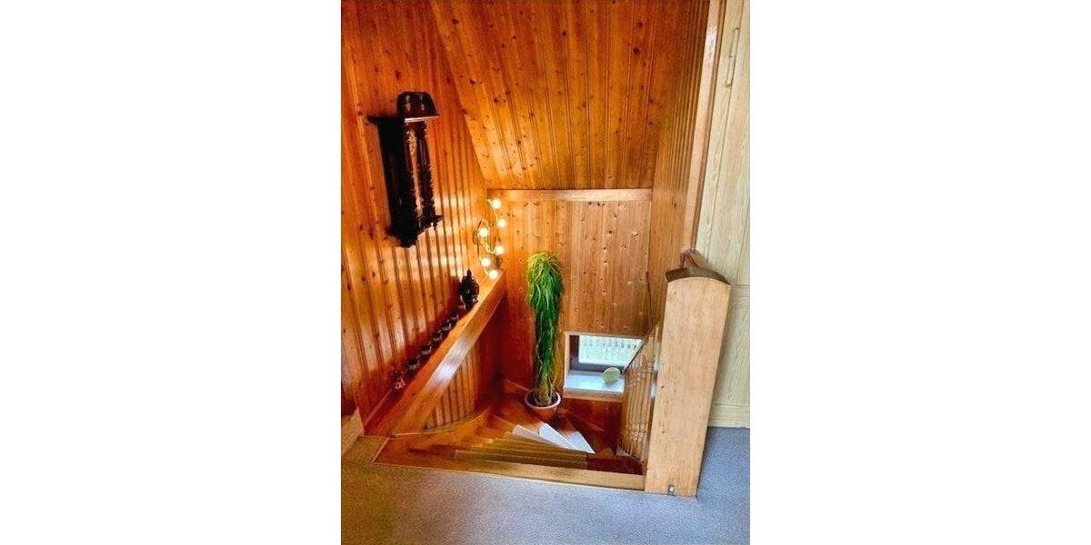 Einfamilienhaus Lengenfeld - 6 Zimmer, 168 m&sup2;, 195.000&euro; | Angebot:25776185