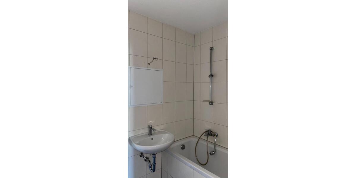 Etagenwohnung Mülsen - 3 Zimmer, 70 m&sup2;, 381&euro; | Angebot:17123626