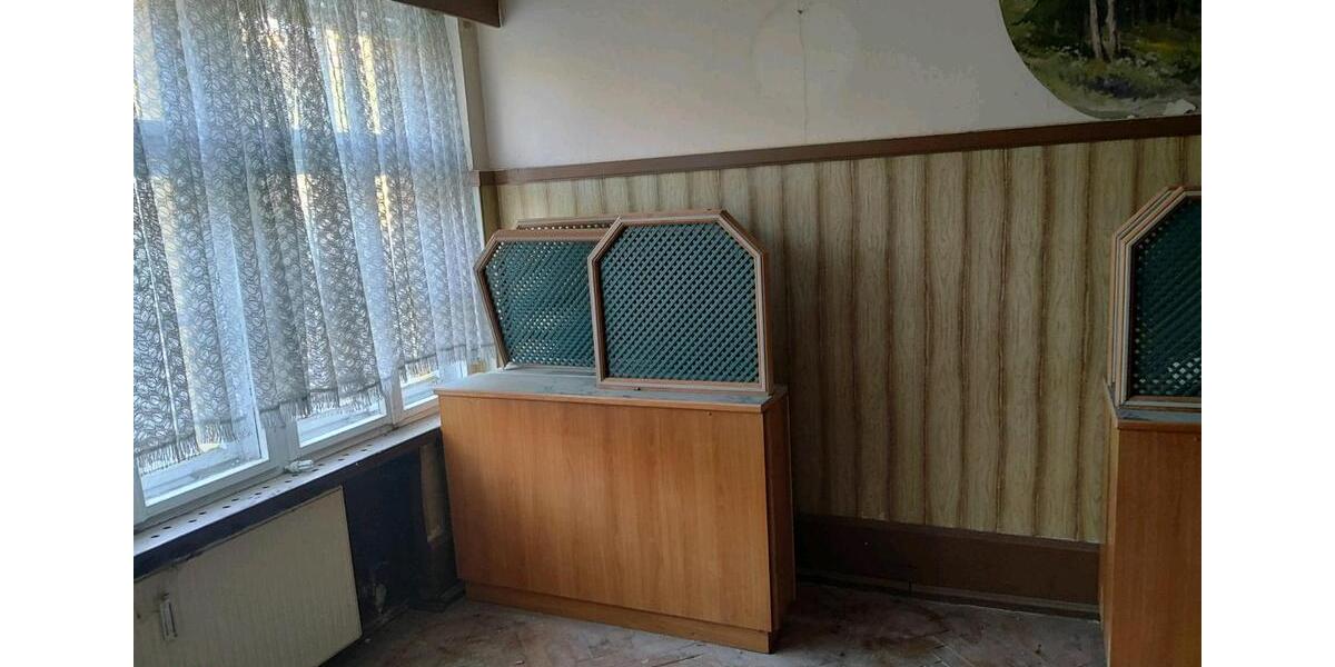 Etagenwohnung Auerbach - 4 Zimmer, 150 m&sup2;, 300&euro; | Angebot:25633440