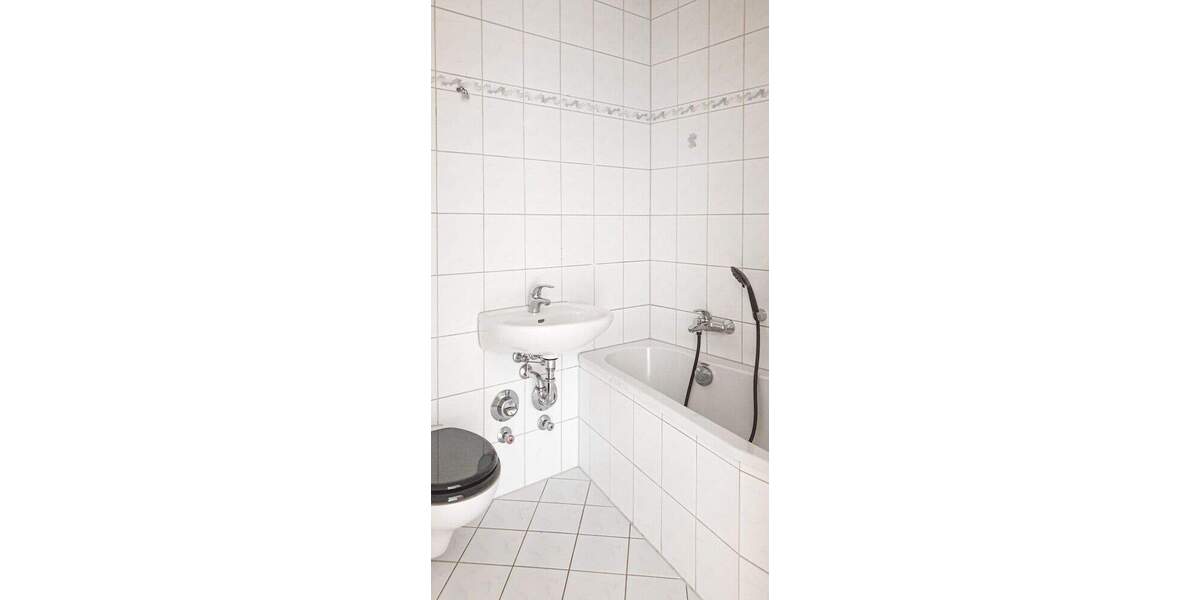 Etagenwohnung Zwickau Eckersbach - 3 Zimmer, 69 m&sup2;, 414&euro; | Angebot:25676713