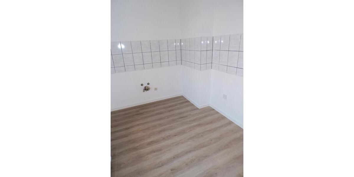 Etagenwohnung Werdau - 3 Zimmer, 74 m&sup2;, 430&euro; | Angebot:24214753