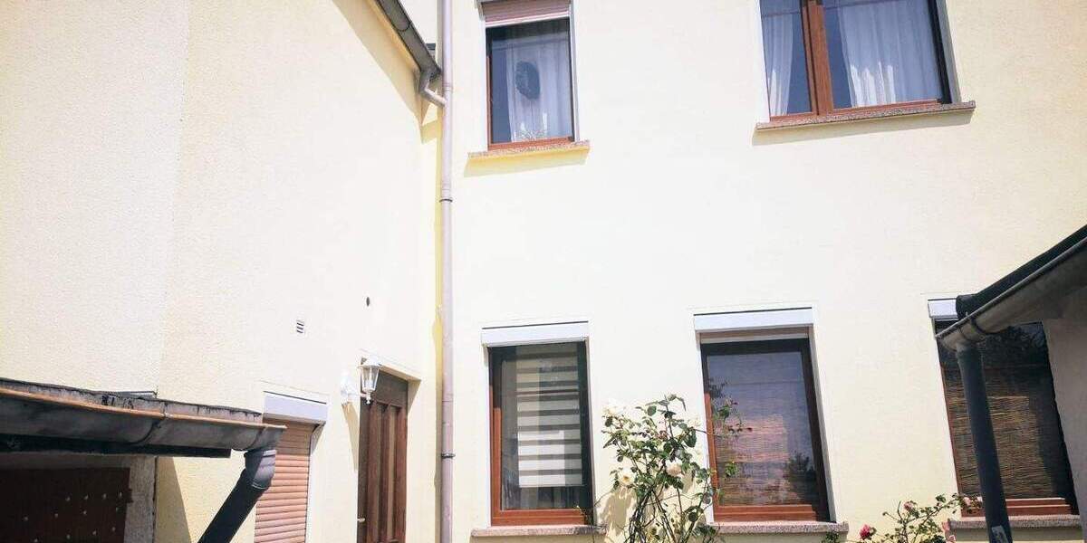 Mehrfamilienhaus, Wohnhaus Meerane - 8 Zimmer, 149 m&sup2;, 149.000&euro; | Angebot:25666441