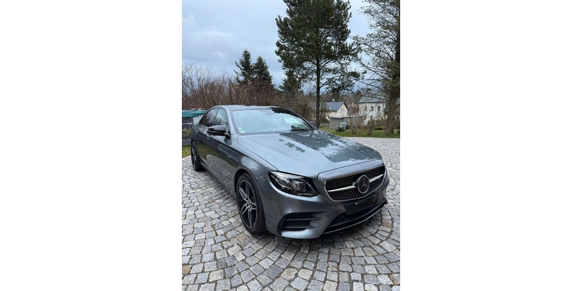 Mercedes-Benz E 53 AMG 140.000 km 38.890 &euro; Treuen 08233