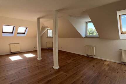 Wohnung Zwickau - 3 Zimmer, 100 m&sup2;, 89.000&euro; | Angebot:24279653