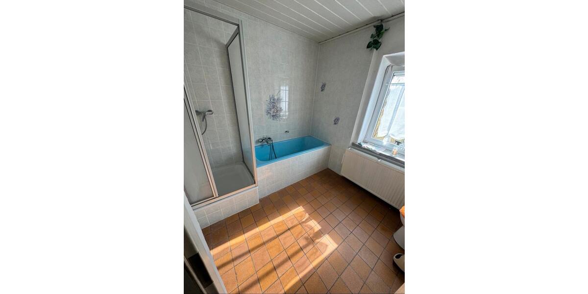 Einfamilienhaus Hohenstein-Ernstthal Ernstthal - 9 Zimmer, 140 m&sup2;, 78.000&euro; | Angebot:24615172