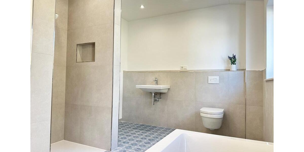 Hochparterre Limbach-Oberfrohna Oberfrohna - 4 Zimmer, 120 m&sup2;, 1.198&euro; | Angebot:25544762