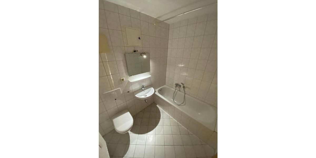 Etagenwohnung Zwickau - 2 Zimmer, 43 m&sup2;, 220&euro; | Angebot:25751823