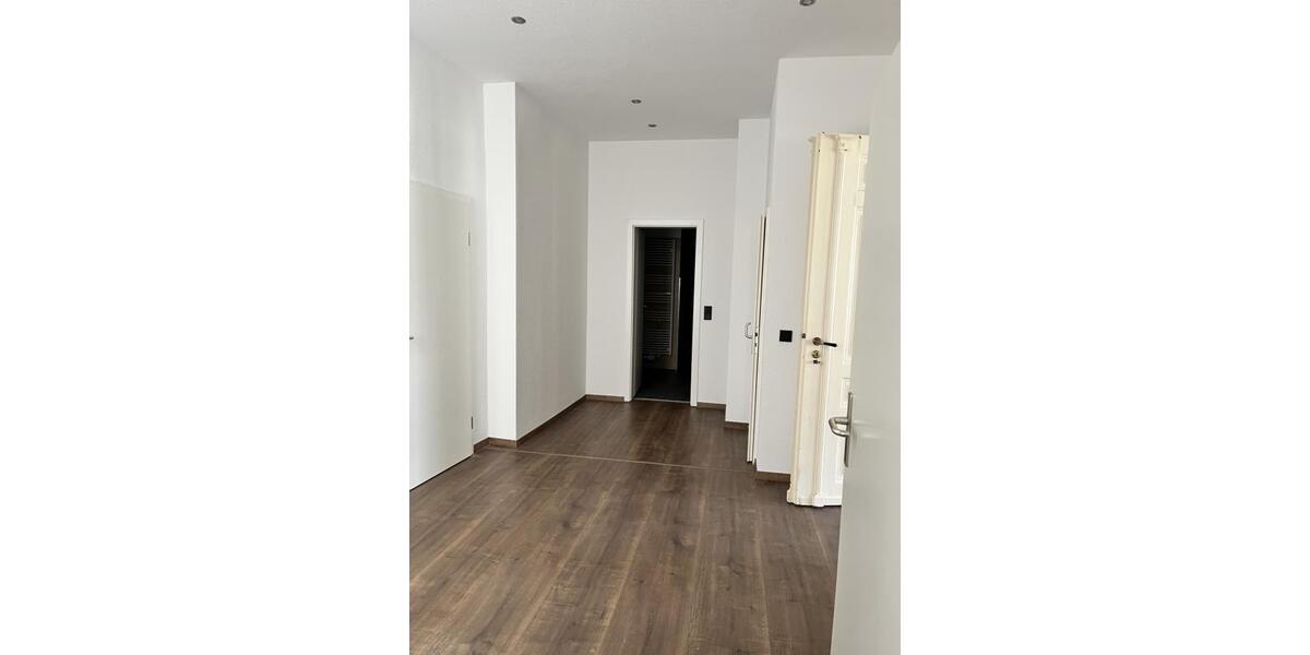 Etagenwohnung Crimmitschau - 3 Zimmer, 108 m&sup2;, 650&euro; | Angebot:24802720