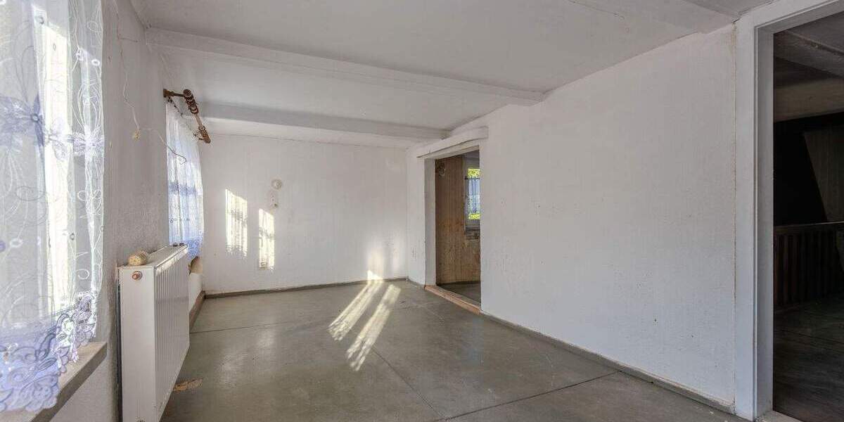 Einfamilienhaus Jahnsdorf/Erzgeb Jahnsdorf - 6 Zimmer, 118 m&sup2;, 35.000&euro; | Angebot:25735292